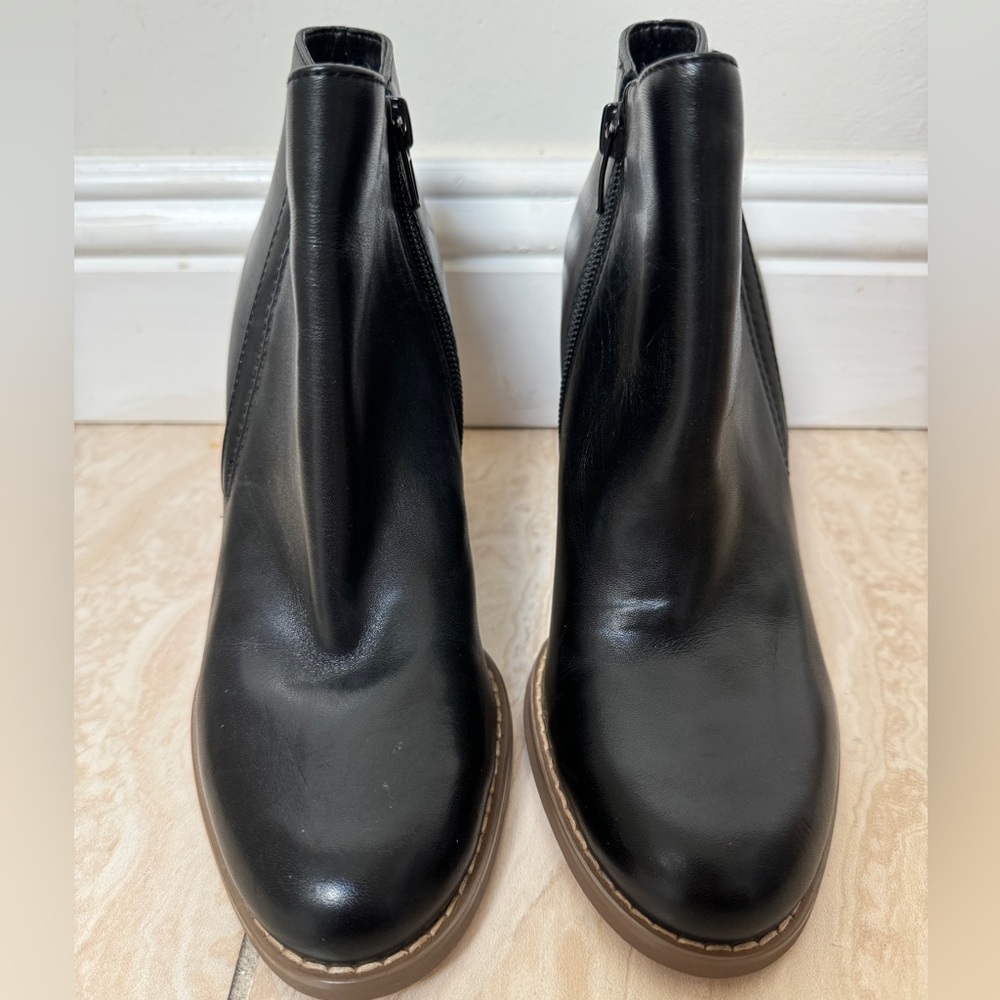 Guess ankle boots. New, never worn.
